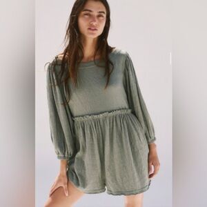 Free People Beach sage green puff sleeve romper with pockets